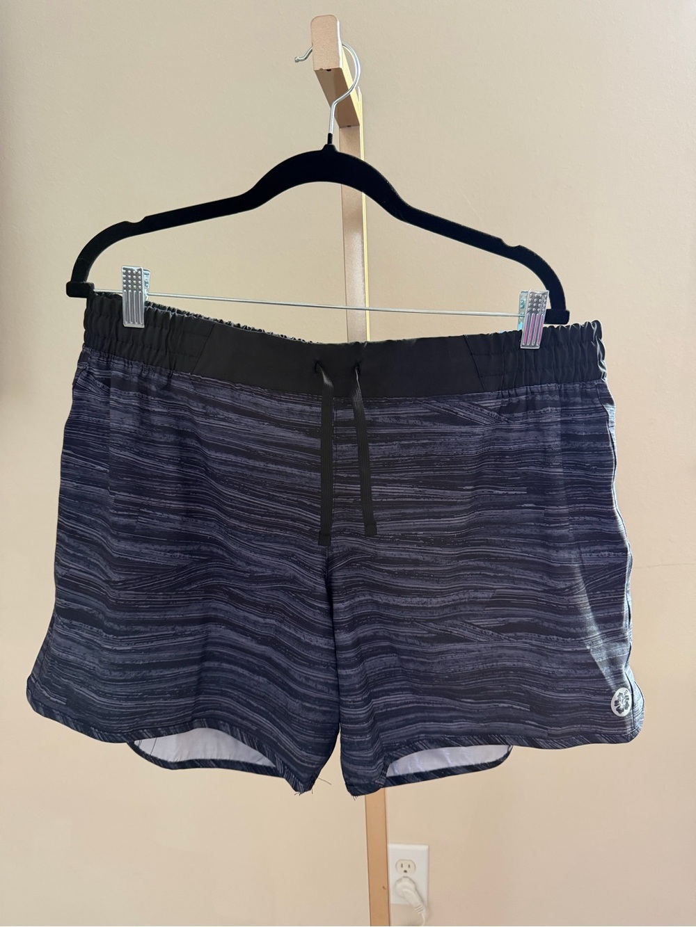NWT burnside Navy and Black Striped Scallop Hem Shorts